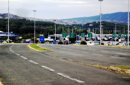 Тројца Грци осомничени за кражба на парфеми од продавница на преминот Богородица