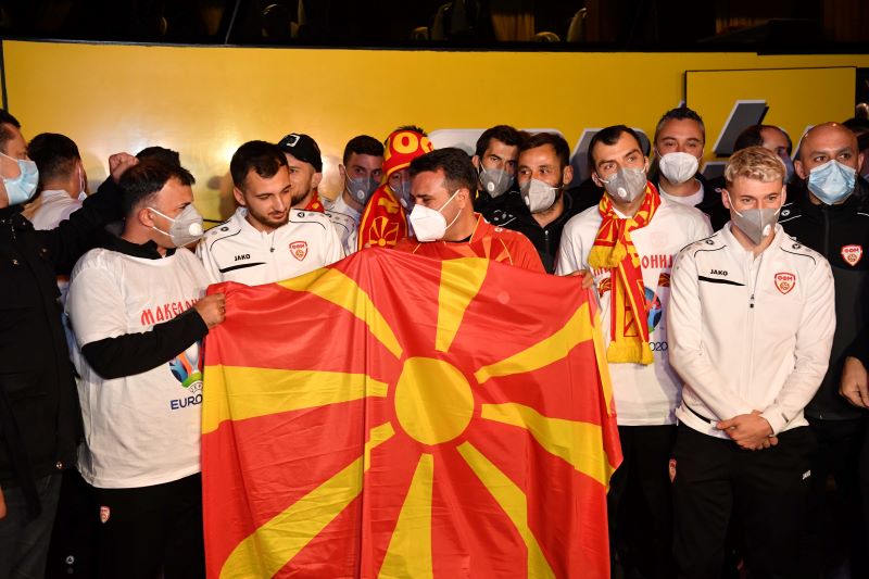  Заев: Еден гол за сите, една победа за сите, македонската историја не памети ваков успех!