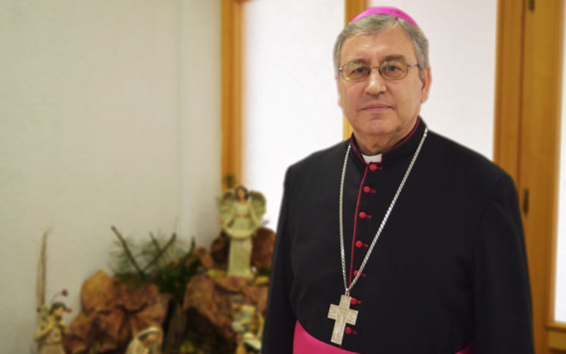  Божиќна честитка на бискупот Стојанов