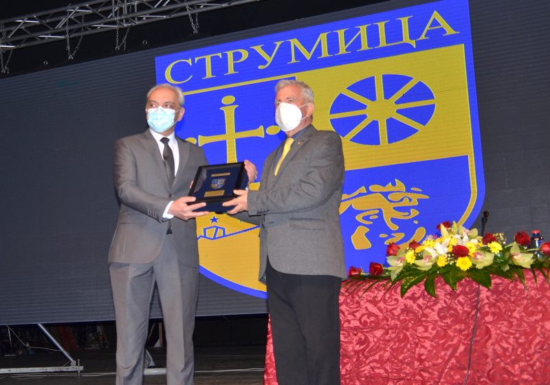  Признание за Црвен крст Струмица и годишна општинска награда за долгогодишниот крводарител Панче Николов