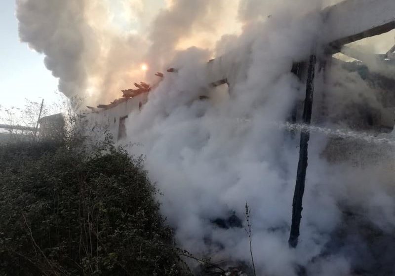  Пожар проголта помошни простории во Хамзали