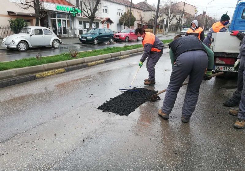 Јаневски:почна крпењето на ударните дупки на најфреквентните улици во градот