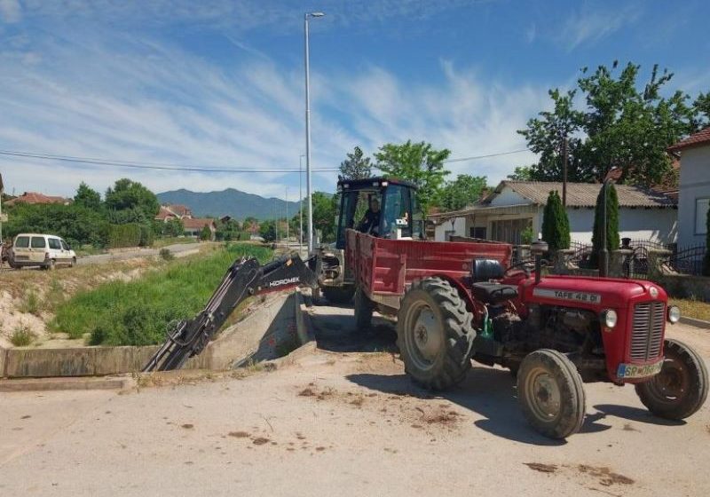  ЈПКД „Турија“ Василево го чисти поројот во село Сушево