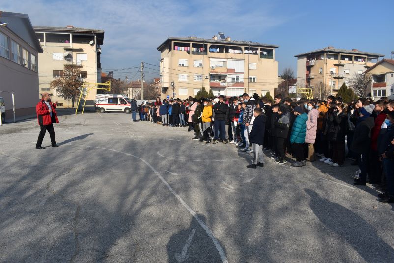  Црвен крст Струмица одржа симулативна вежба за спасување од земјотрес