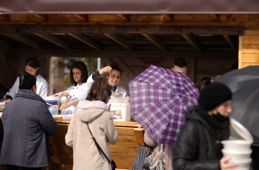 На „Чист понеделник“ во Струмица се јаде „бел фасуљ“