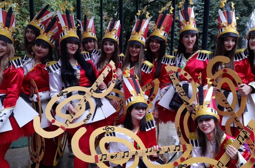  Карневалските групи „Струма“ и „Јане Сандански“ учествуваа на карневалот во Шабац
