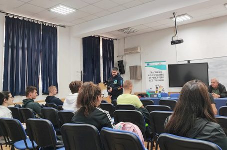 Одржана првата работилница за медиумска писменост во СОУ „Никола Карев“