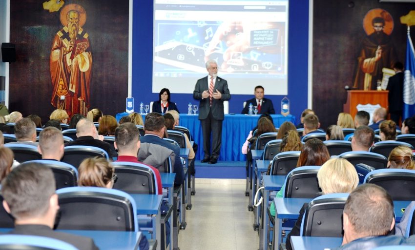  Универзитетот за туризам и менаџмент додели 220 стипендии за талентирани студенти од цела Македонија