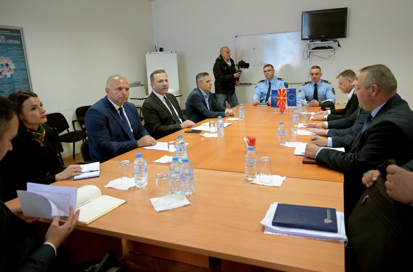  Министерот Спасовски одржа работна средба со раководствата на СВР Струмица и Штип и Регионалниот центар Исток