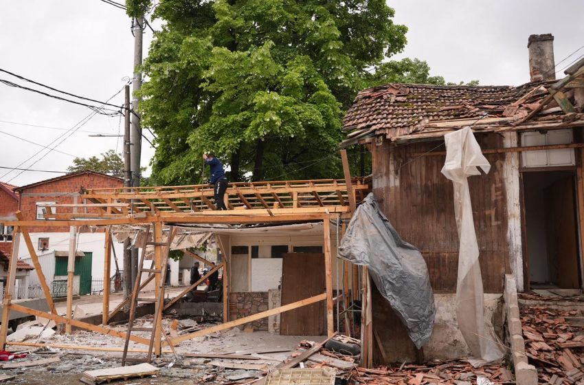  Костадинов: Почна урнувањето на објектите и расчистување на теренот во Маларичната болница