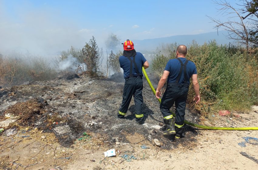  Изгореле пет стари куќи во иселеното радовишко село Шипковица