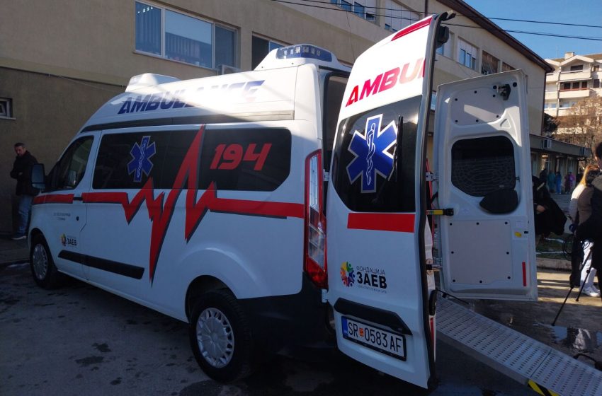  Фондацијата „Заев-едно општество за сите“ донираше комплетно опремено амбулантно возило на Струмичката болница