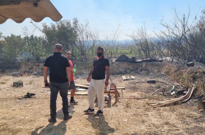  Голем пожар во Дојран, зафатени три куќи, го гасне и хеликоптер