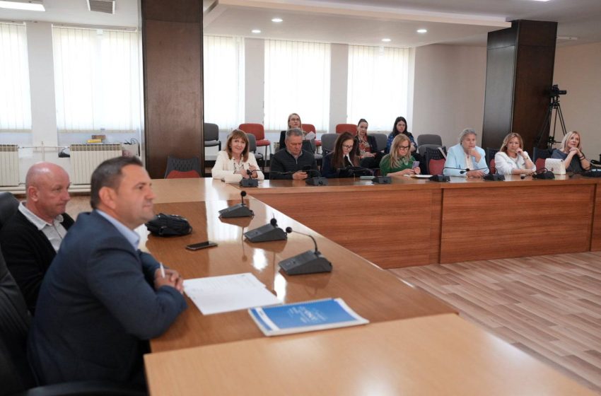  Локалниот совет за превенција со предлози за намалување на опасностите со управување мотоцикл и служење алкохол на малолетници