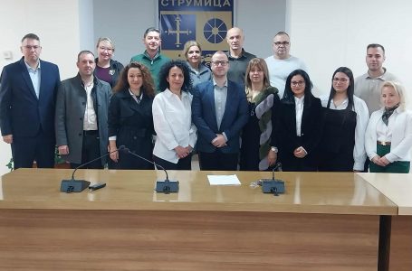 Фото:ОИК денеска им ги додели уверенијата на советниците од СДСМ и коалицијата