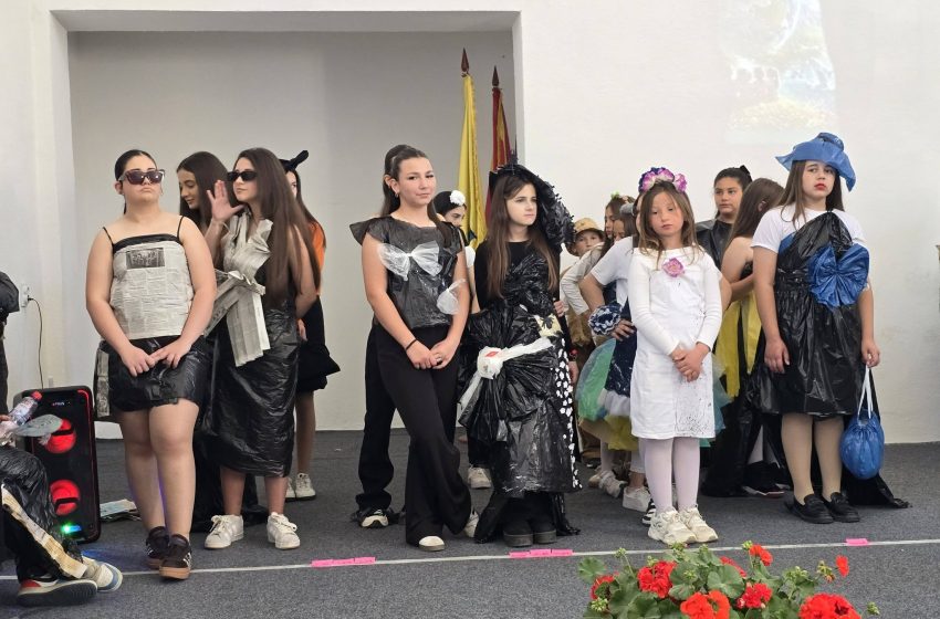 Еко модна ревија на учениците од Василево