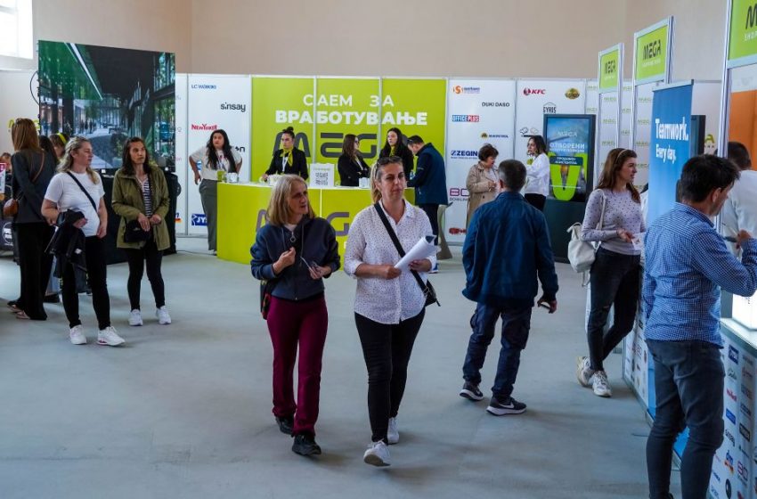 НАД 700 ПОСЕТИТЕЛИ НА САЕМОТ ЗА ВРАБОТУВАЊЕ НА МЕГА ШОПИНГ ПАРК ГЕВГЕЛИЈА