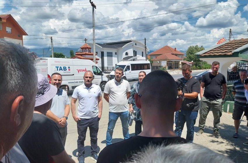 (Видео) Филипче помеѓу земјоделците во Босилово: Тотална негрижа на Владата на Мицкоски